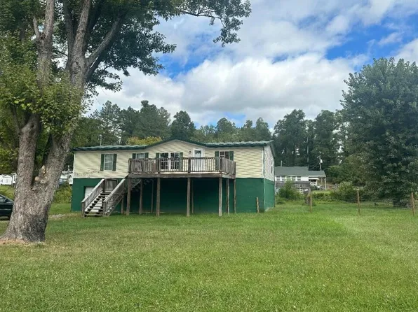 205 W 6th St N, Big Stone Gap, VA 24219