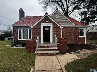 140 E Lawn Dr, Teaneck, NJ 07666