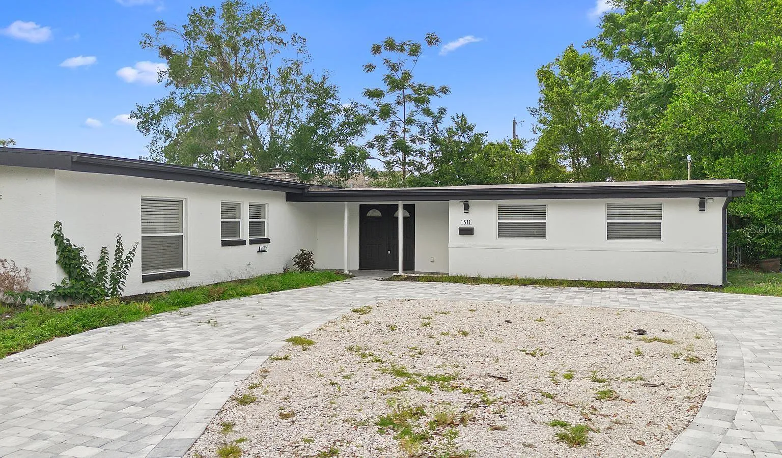 4 bed, 2700 sqft, $3,989 — Photo 1