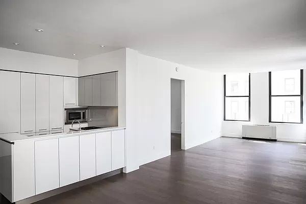 1st image of 25 Broad St APT 20I