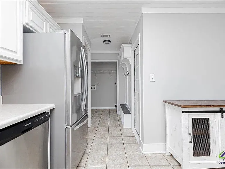 208 Stirling Bridge Dr — Photo 6