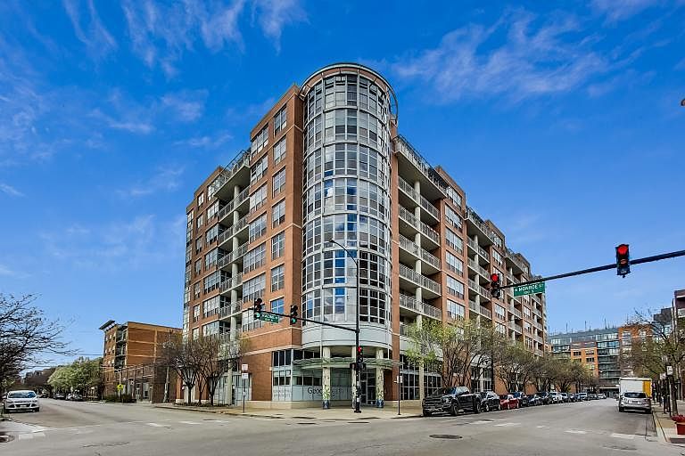 1st image of 1200 W Monroe St APT 607