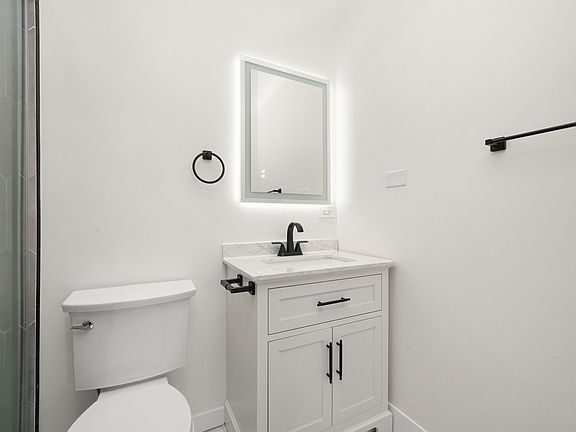 2nd image of 1712 N Rockwell St #2F
