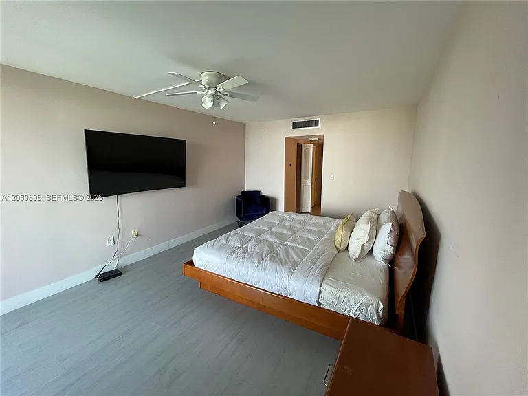 3375 N Country Club Dr #803 — Photo 9