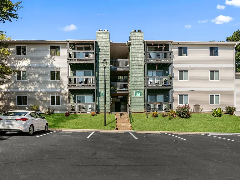 Ridge View Apartments — Photo 2