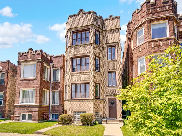 7428 S Bennett Ave, Chicago, IL 60649