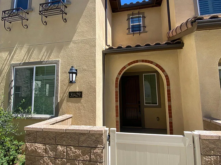31429 Calle Luna — Photo 1