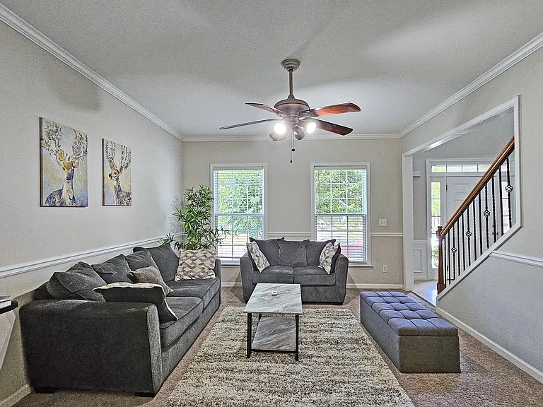 935 Blackmar Way — Photo 6