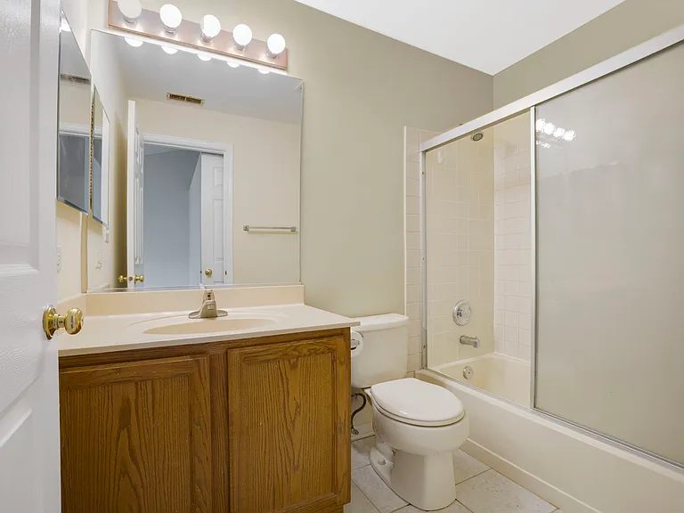 3073 Kentshire Cir — Photo 10