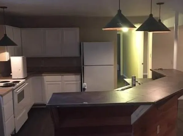 1026 S Bear Creek Rd, Dickson, TN 37055