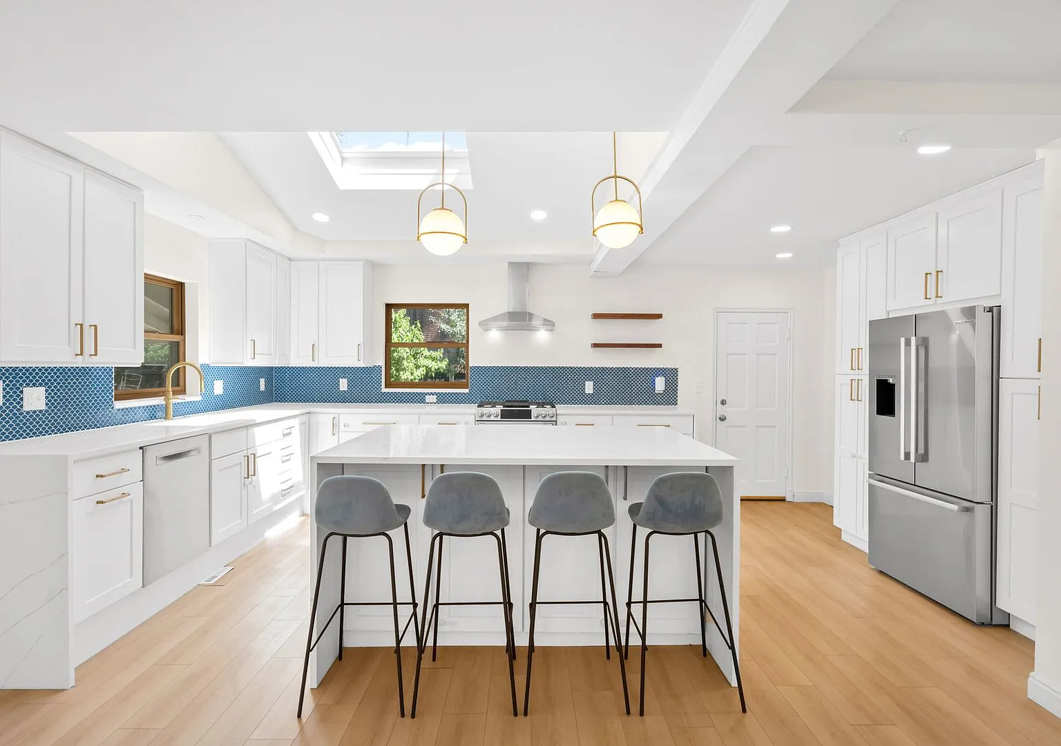 Charming 4BD, 5BA East Denver Home Near 9th & CO — Photo 2