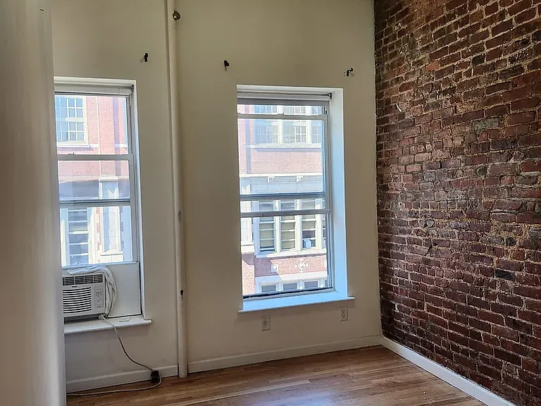 231 E 24th St #6D — Photo 3