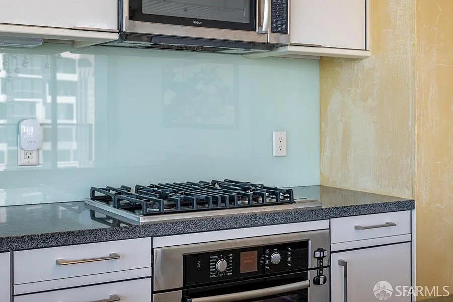 3 bed, 2.0 bath, $25,000 — Photo 4
