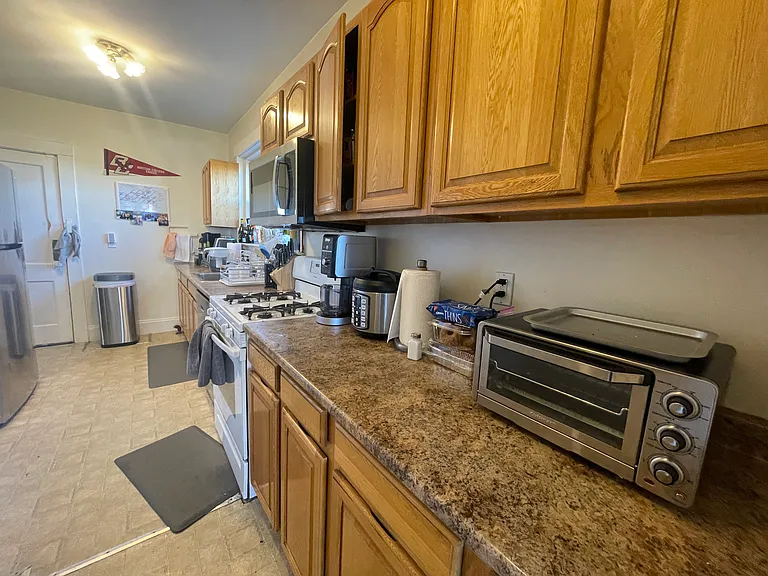 209 Chestnut Hill Ave — Photo 4