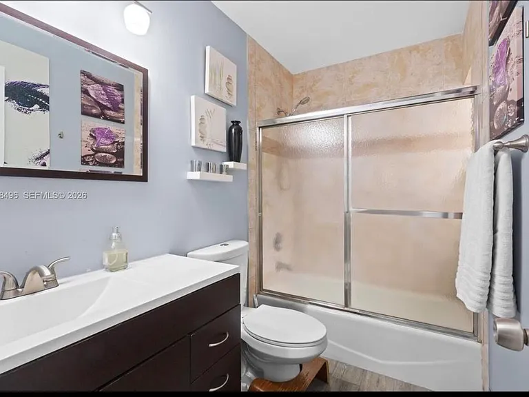 2900 NW 69th Ct — Photo 35