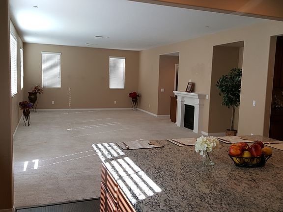 4th image of 14775 Ella Dr