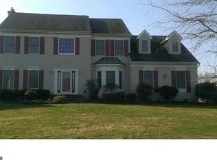 14 Winding Way, Mount Laurel, NJ 08054