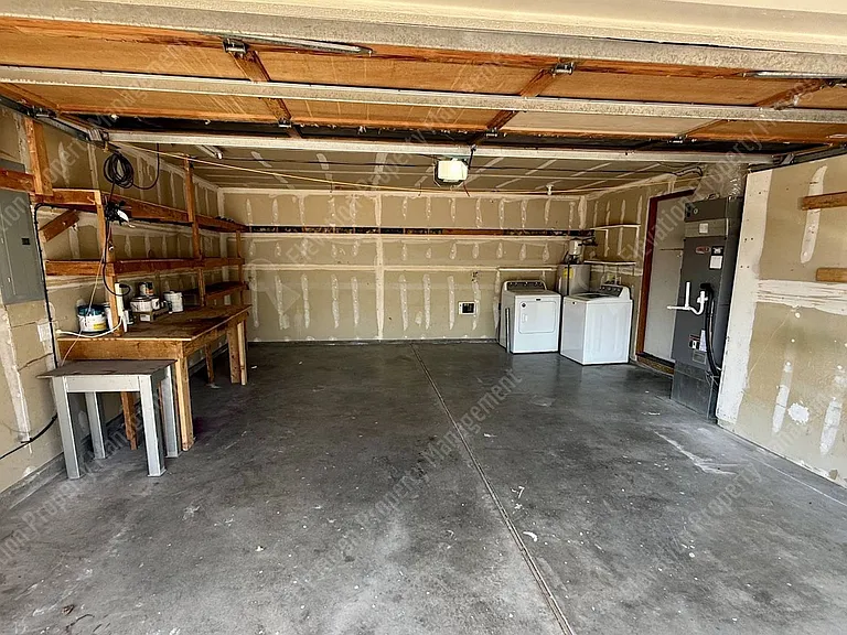 2136 NE Wells Acres Rd — Photo 15