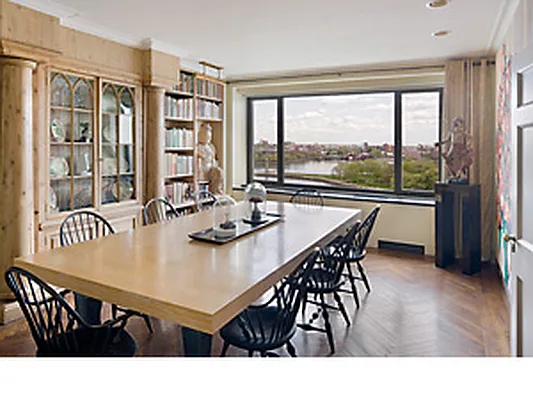 Sold by Corcoran | media 6