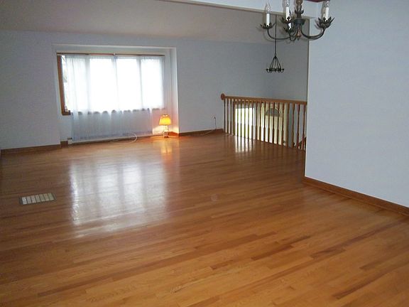 Dining Room/Living Room Open Floor Plan