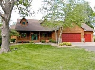 28069 Morgan Ave, Lindstrom, MN 55045