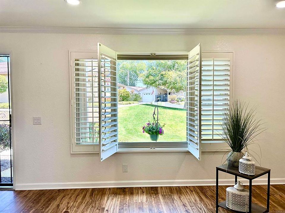 1st image of 1052 Plover Way