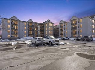 1411 Walkers Line #213, Burlington, ON L7M 4P5