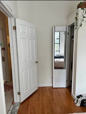 Rented by Standard Living Realty Inc | media 6