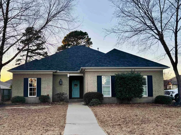 1415 Storie Dr, Conway, AR 72034