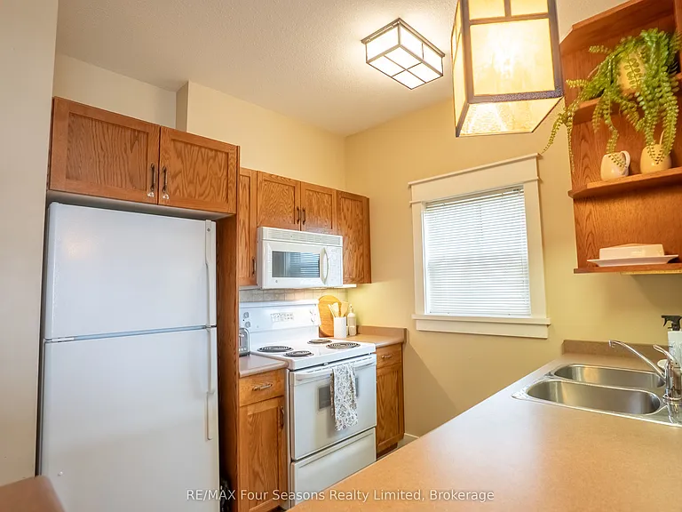 125 Fairway Ct #125 — Photo 9