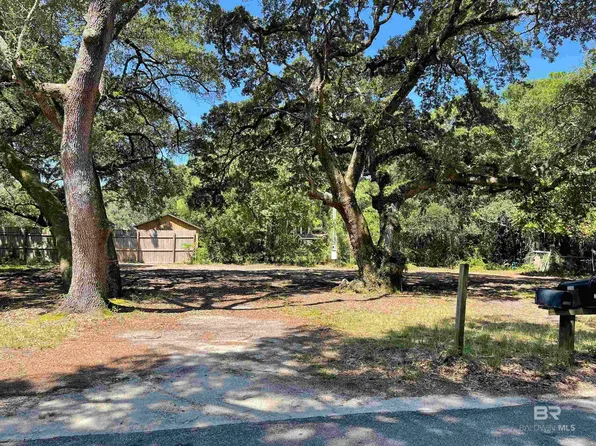 2317 Ridge Rd E #4, Gulf Shores, AL 36542