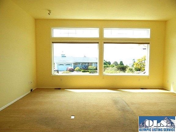 3rd image of 330 Colman Dr