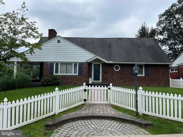 116 Sunset Rd, Lewistown, PA 17044