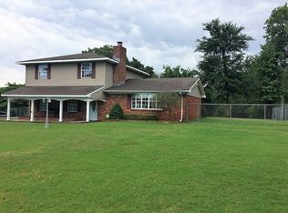 1924 E 20th St, Okmulgee, OK 74447