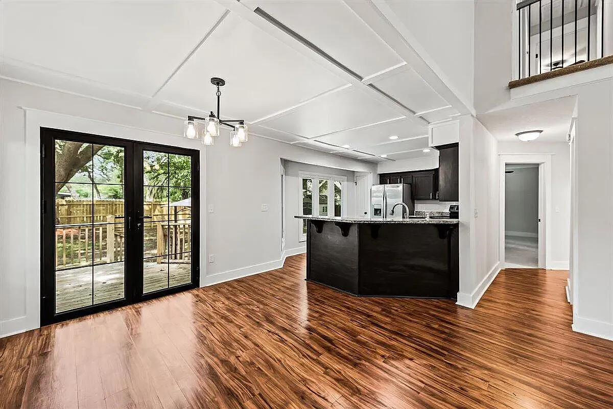 3 bed, 2.5 bath, 1960 sqft, $3,000 — Photo 4