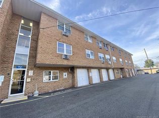 1 Walter Ave APT 16, Norwalk, CT 06851