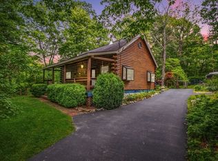 26 Spruce Run Rd, Glen Gardner, NJ 08826