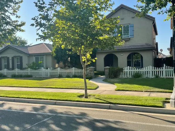 2470 W J St, Oakdale, CA 95361