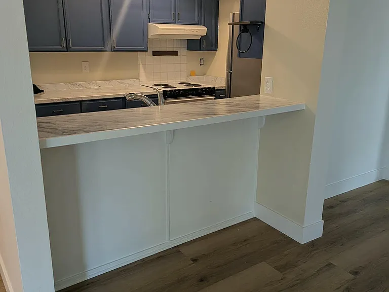 1516 E Pike St #204 — Photo 1