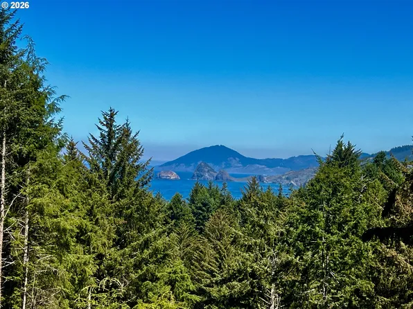 Horizon Dr, Gold Beach, OR 97444