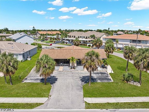2nd image of 4353 Country Club Blvd #B