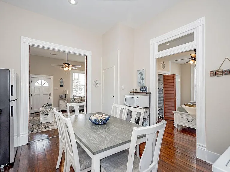 1406 Moody Ave #2 — Photo 15