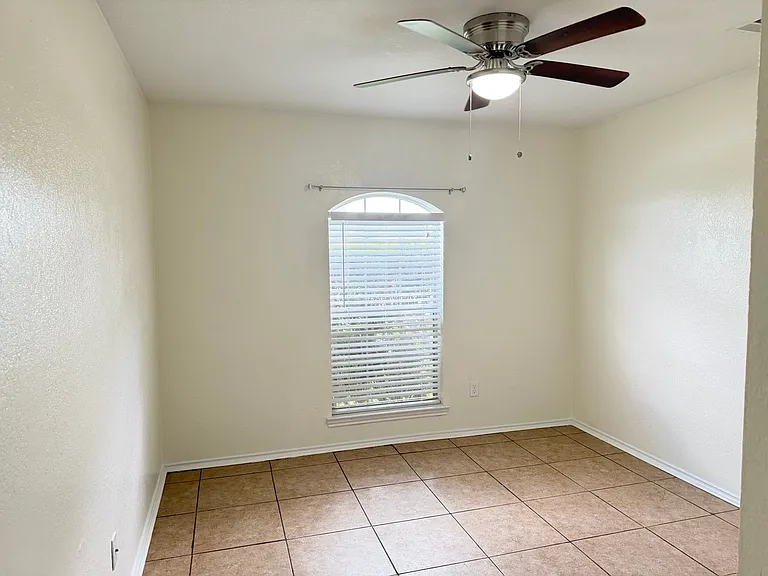 2602 Bigleaf Dr — Photo 11