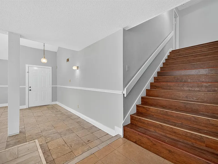 7711 Del Glen Ln — Photo 4