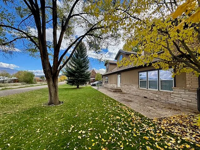 4 bed, 2603 sqft, $5,500 — Photo 3
