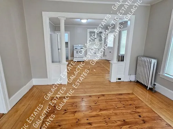 209 Taylor St #1F, Manchester, NH 03103