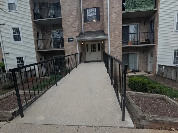 8205 Whispering Oaks Way APT 102, Gaithersburg, MD 20879