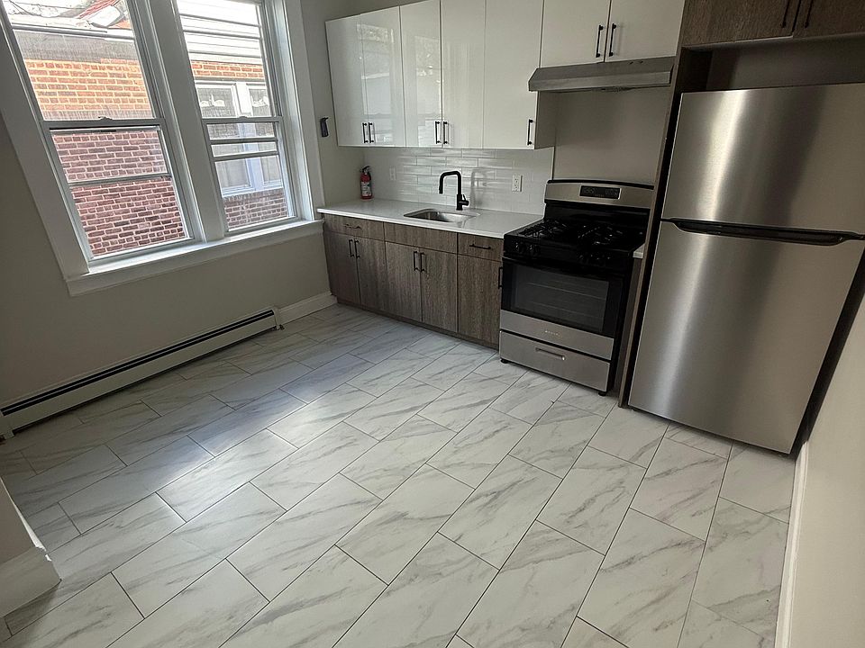 1st image of 380 N 11th St #8R