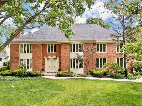 67 Brandon Rd, Northfield, IL 60093