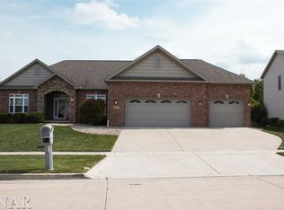 3907 Rave Rd, Bloomington, IL 61705